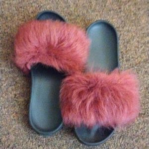 Ugg Fuzzy Slide Sandals